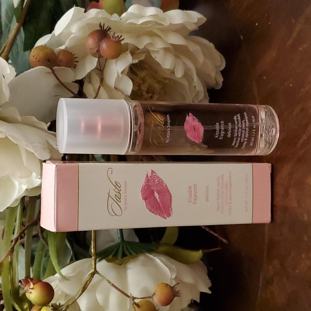 Taste Kissable Fragrance Vintage NIB